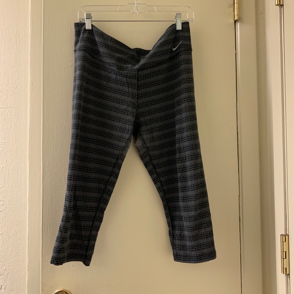 Nike cropped leggings